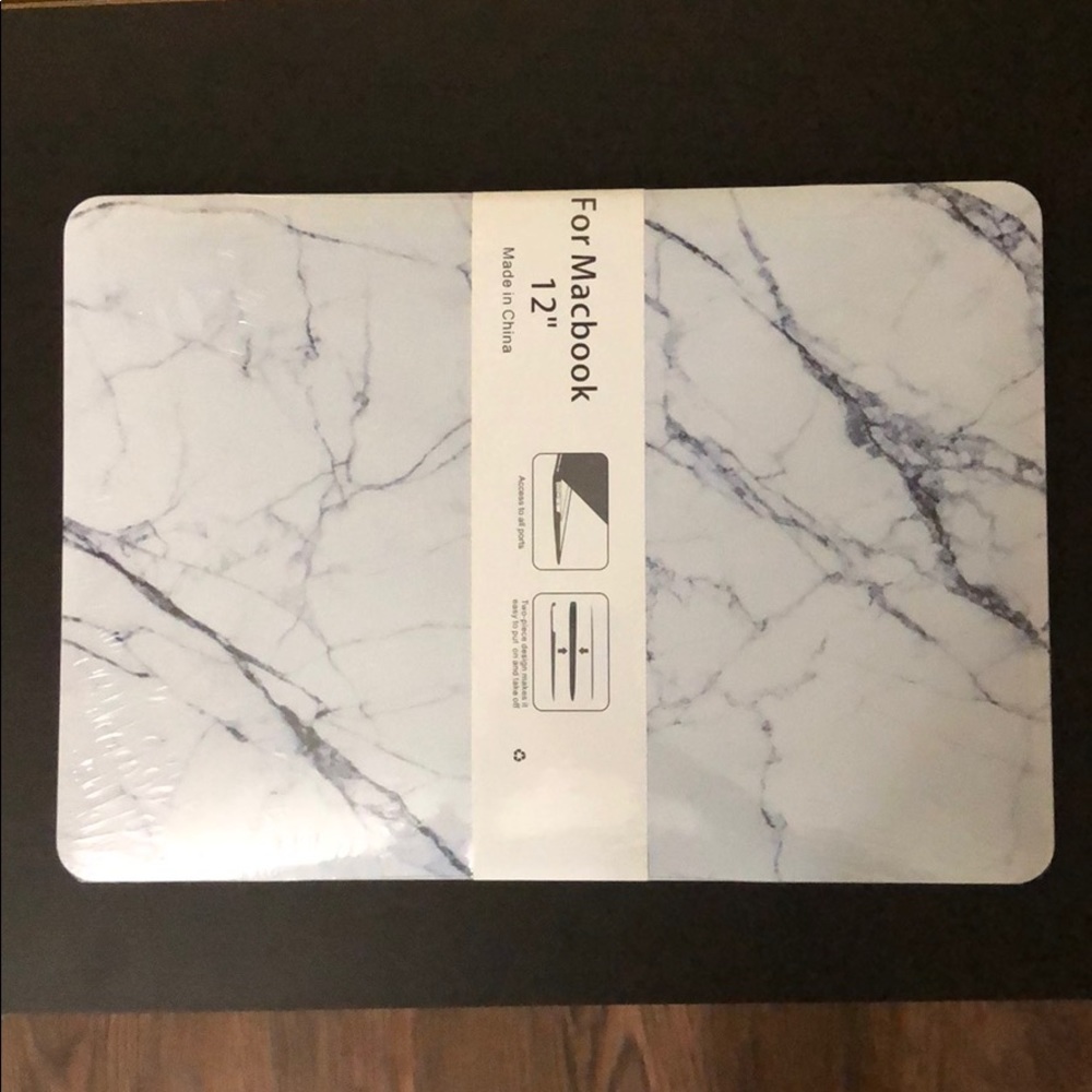 12” Macbook case Marble